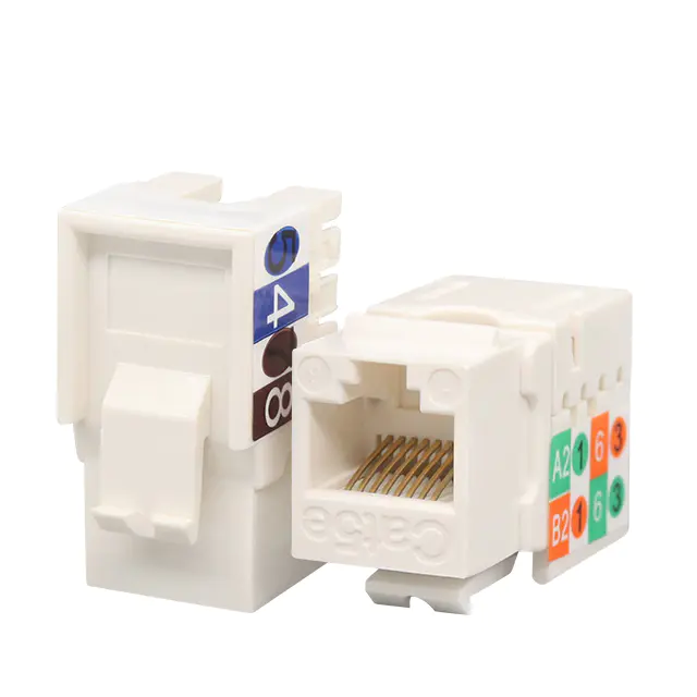 CAT5E UTP 90도 펀치 다운 키스톤 잭의 90도 디자인의 장점은 무엇입니까?